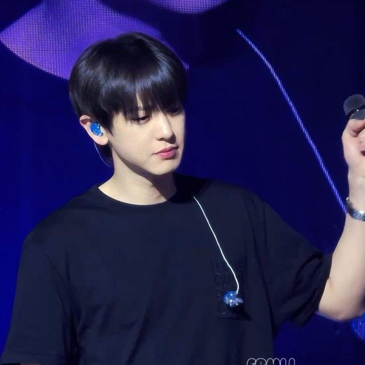 Recent activity shot of Chanyeol (EXO)