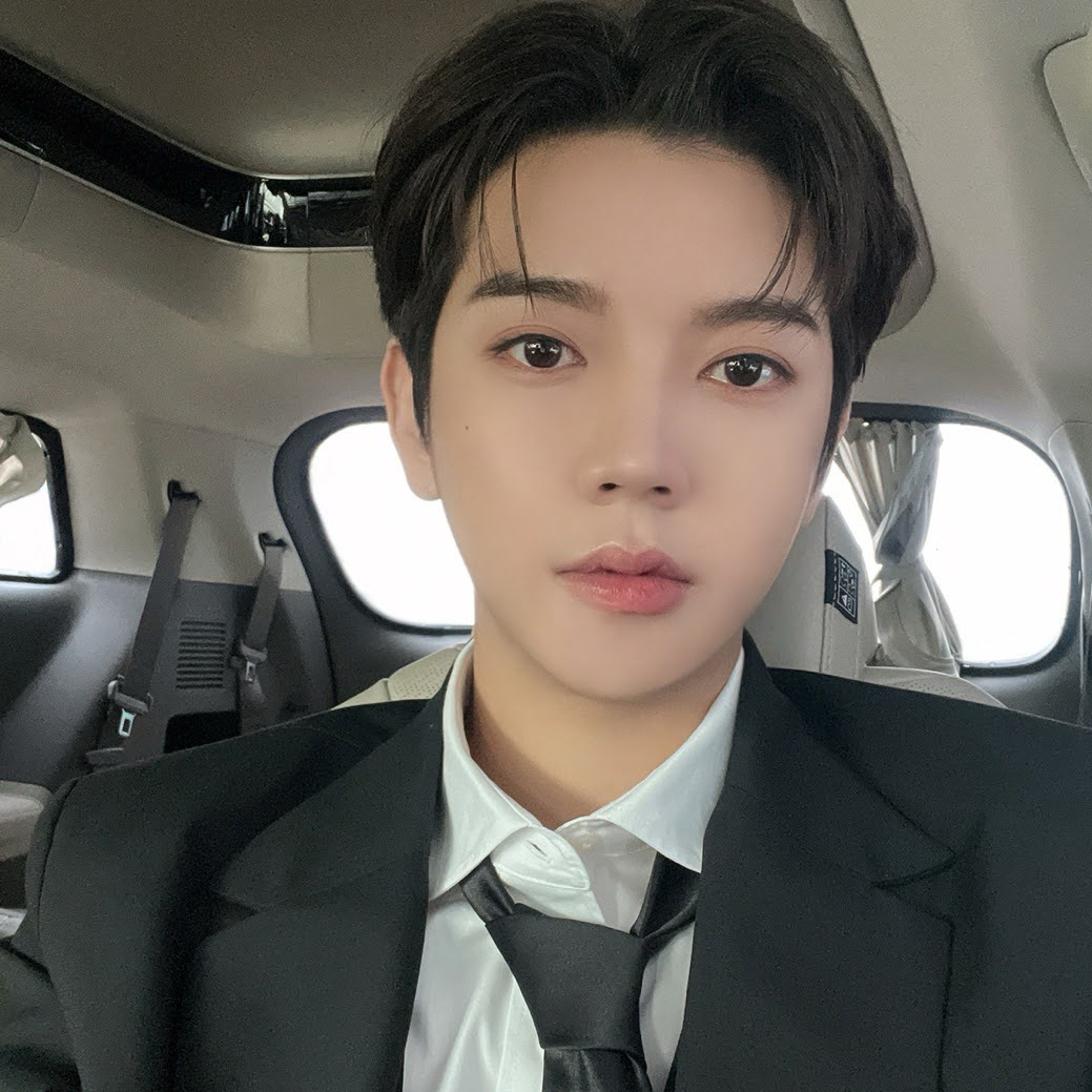 Behind-the-scenes cut of REN