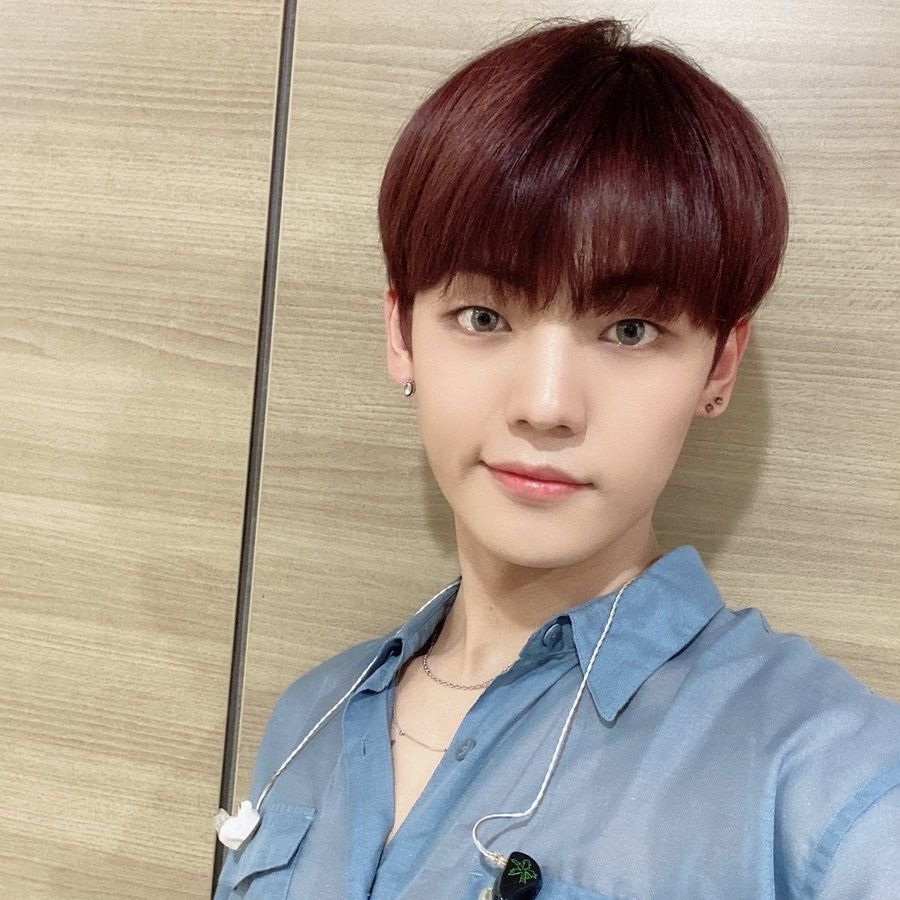 찬 (A.C.E) 최근 활동샷