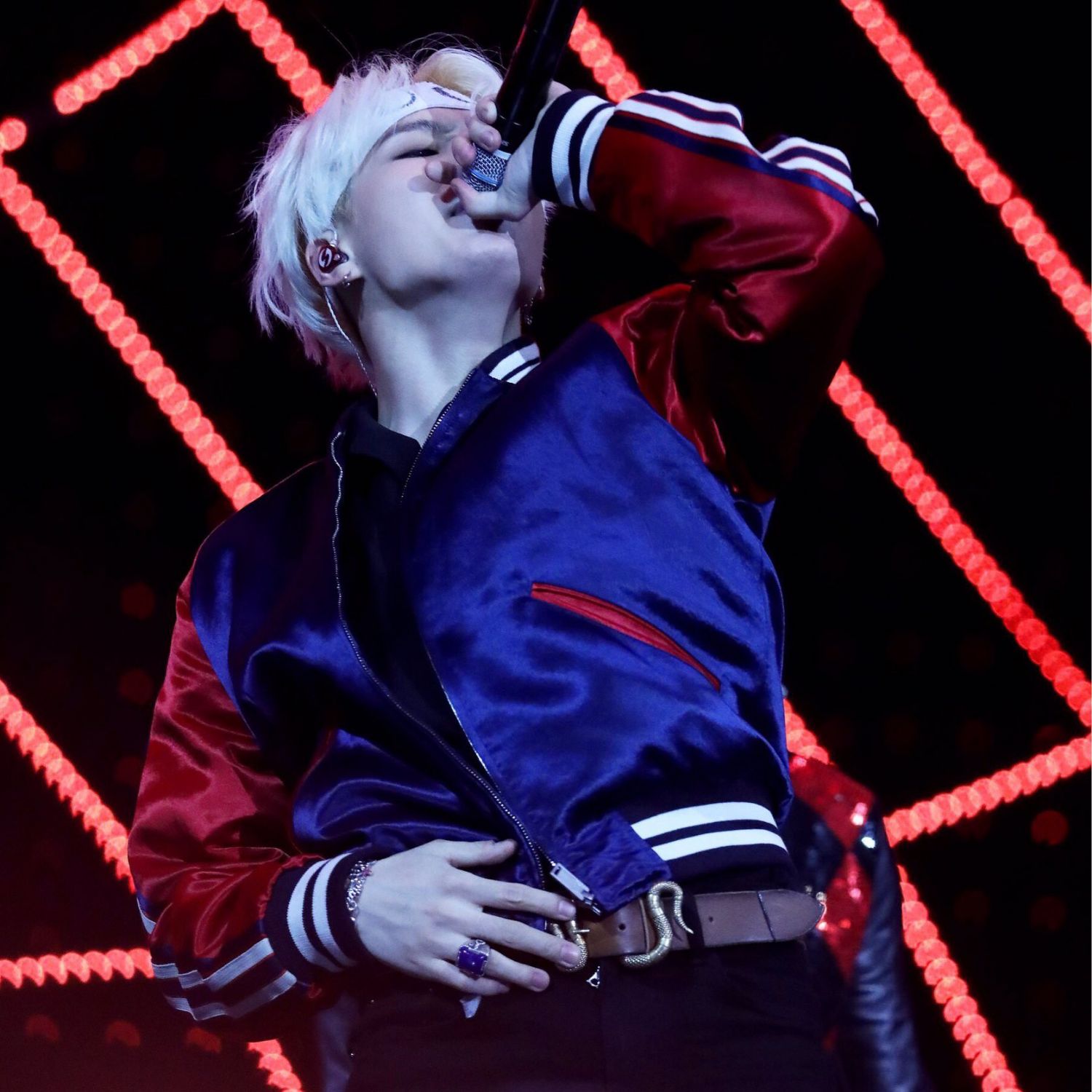 SUGA (防彈少年團)的幕後花絮