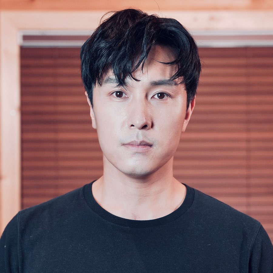 Behind-the-scenes cut of Kim Dongwan (SHINHWA)