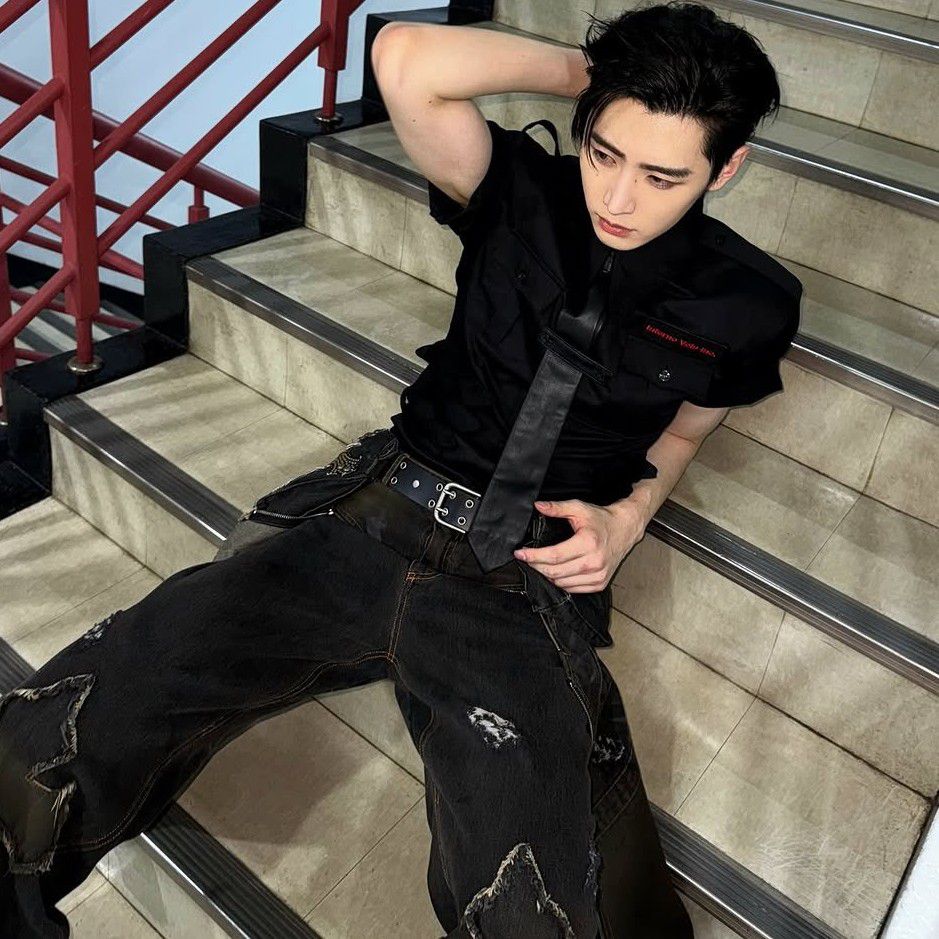 Behind-the-scenes cut of Sunghoon (ENHYPEN)