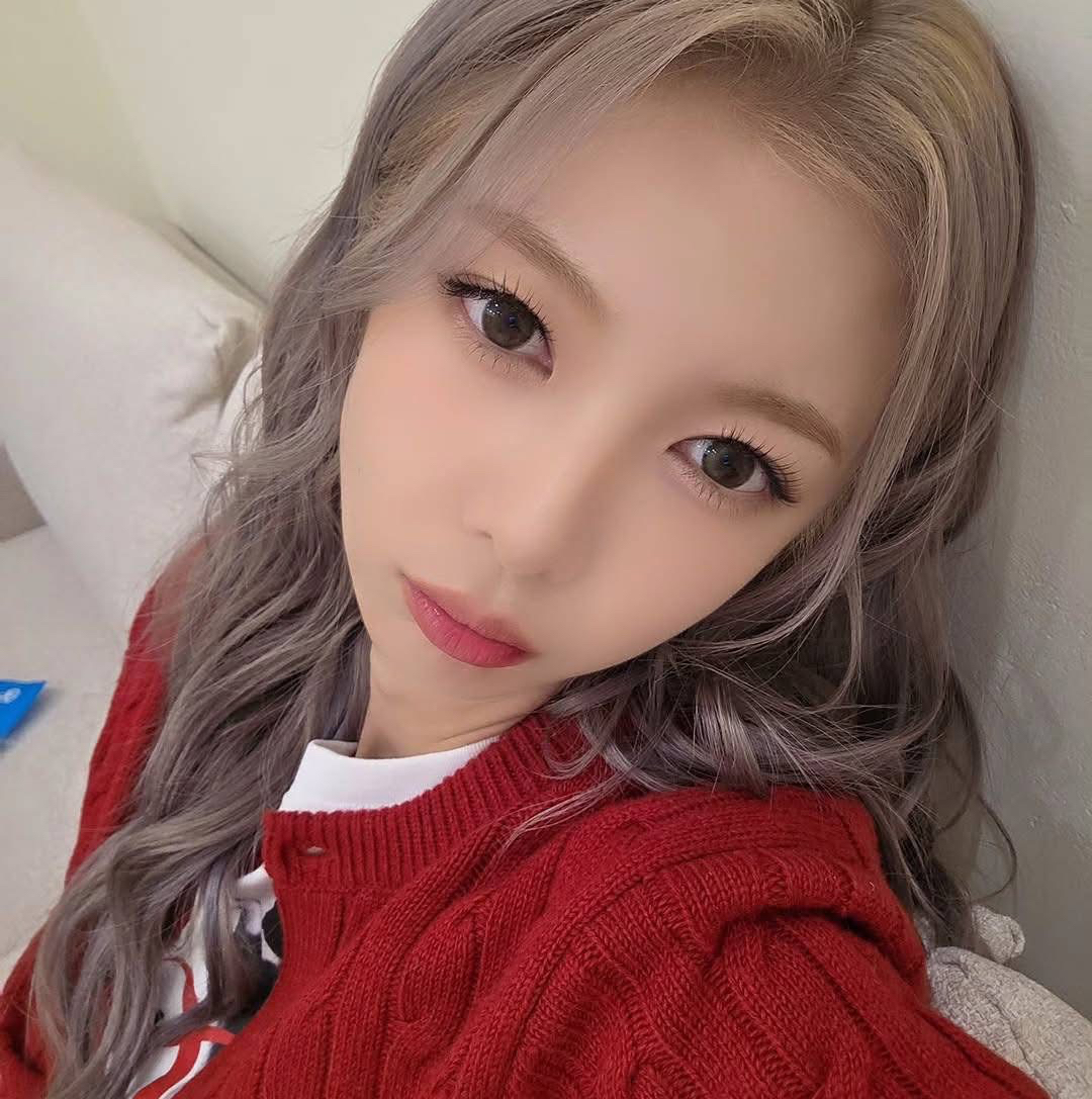 A moment captured by DREAMCATCHER's fan