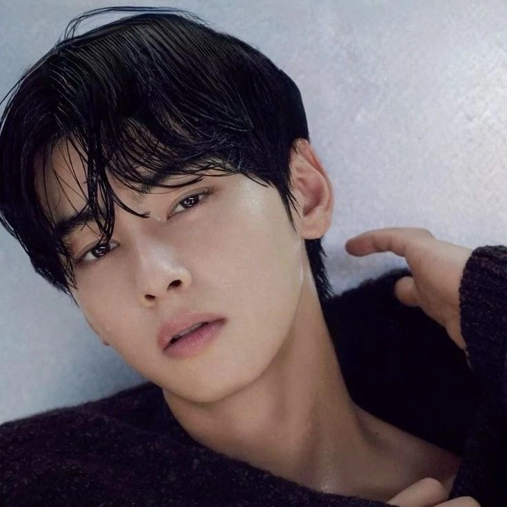 Behind-the-scenes cut of Eunwoo (ASTRO)