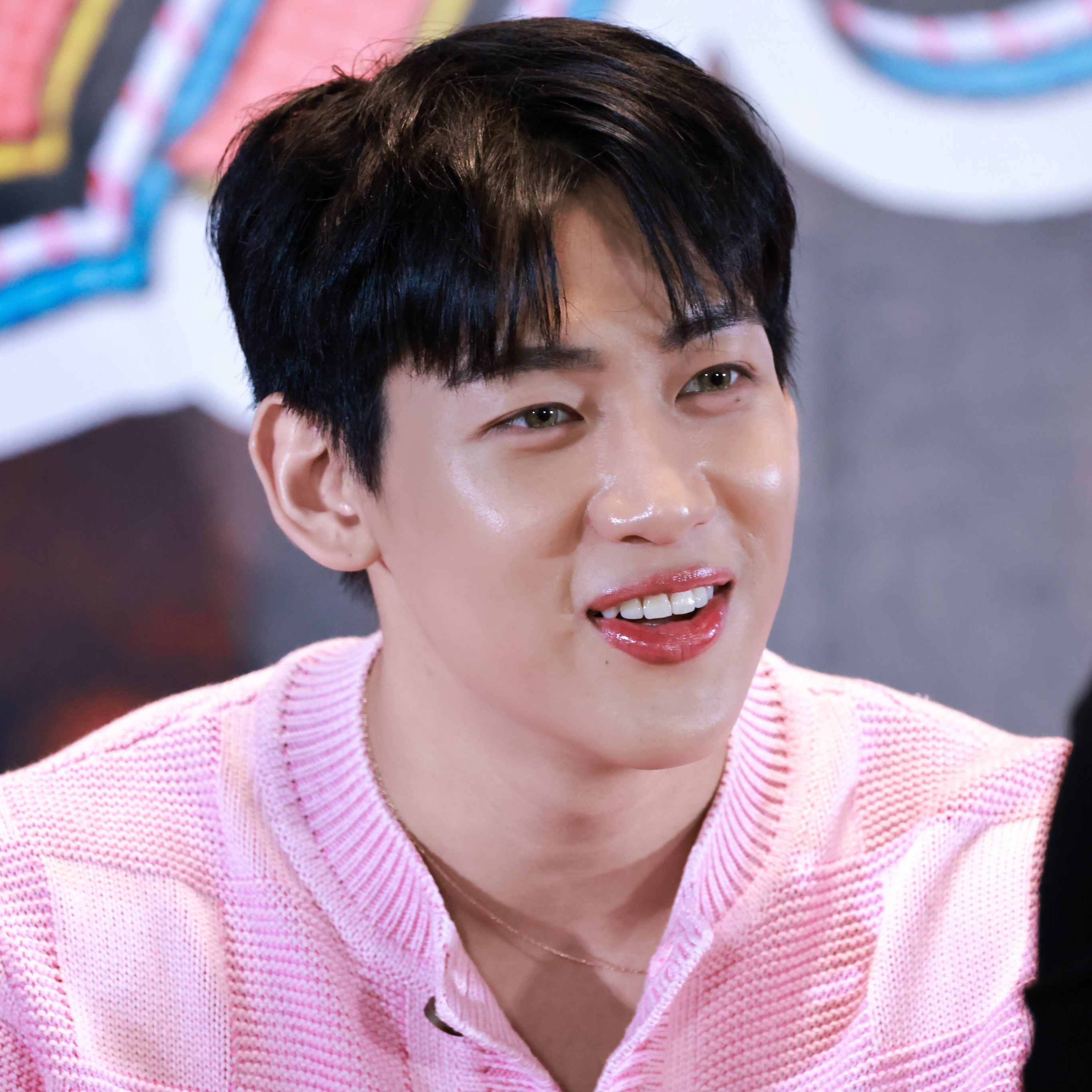 Behind-the-scenes cut of Bambam (GOT7)