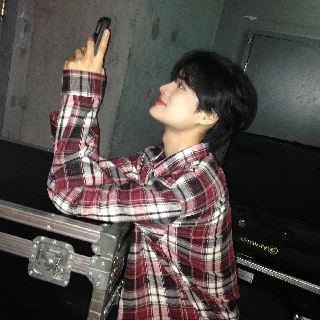 Behind-the-scenes cut of Lee Daehwi (AB6IX)