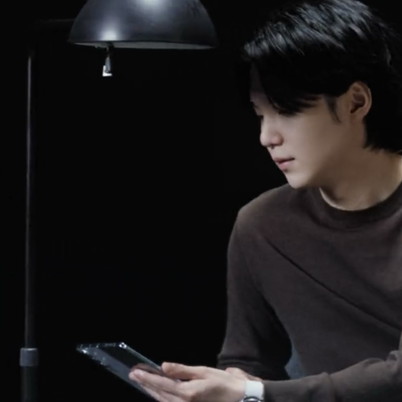 Latest photo of SUGA (BTS)