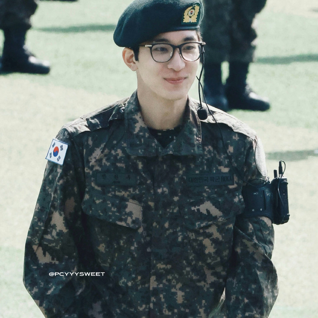 Latest photo of Wonwoo (SEVENTEEN)