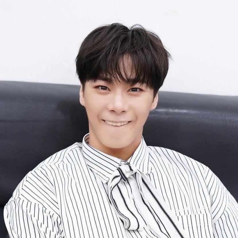 A moment captured by Moonbin (ASTRO)'s fan