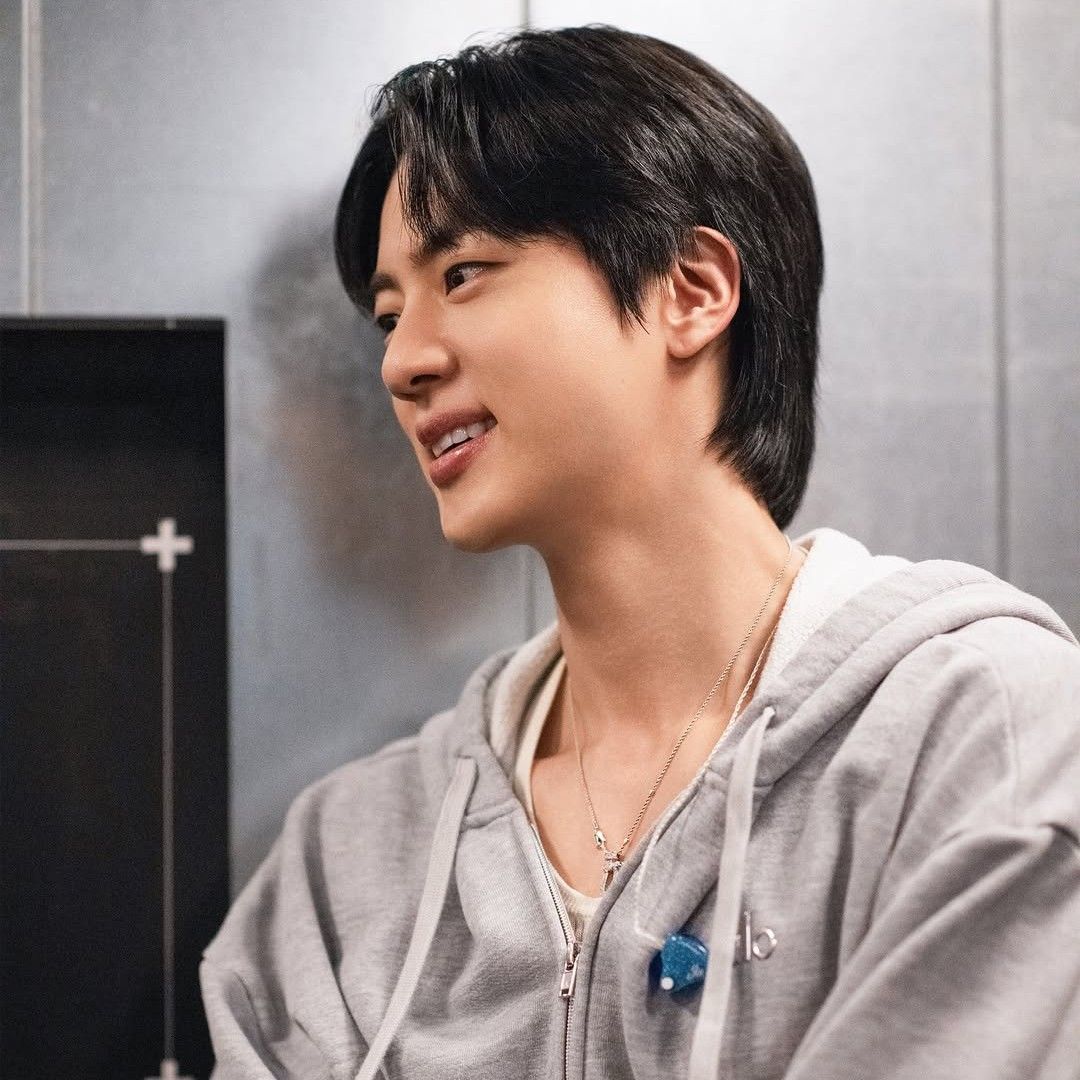 Jin (防弹少年团)的幕后花絮