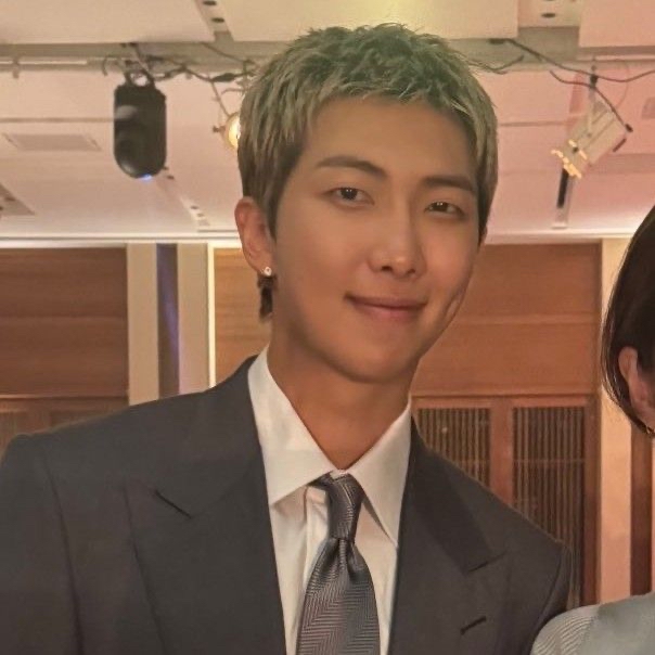 RM (BTS)の最近の活動写真