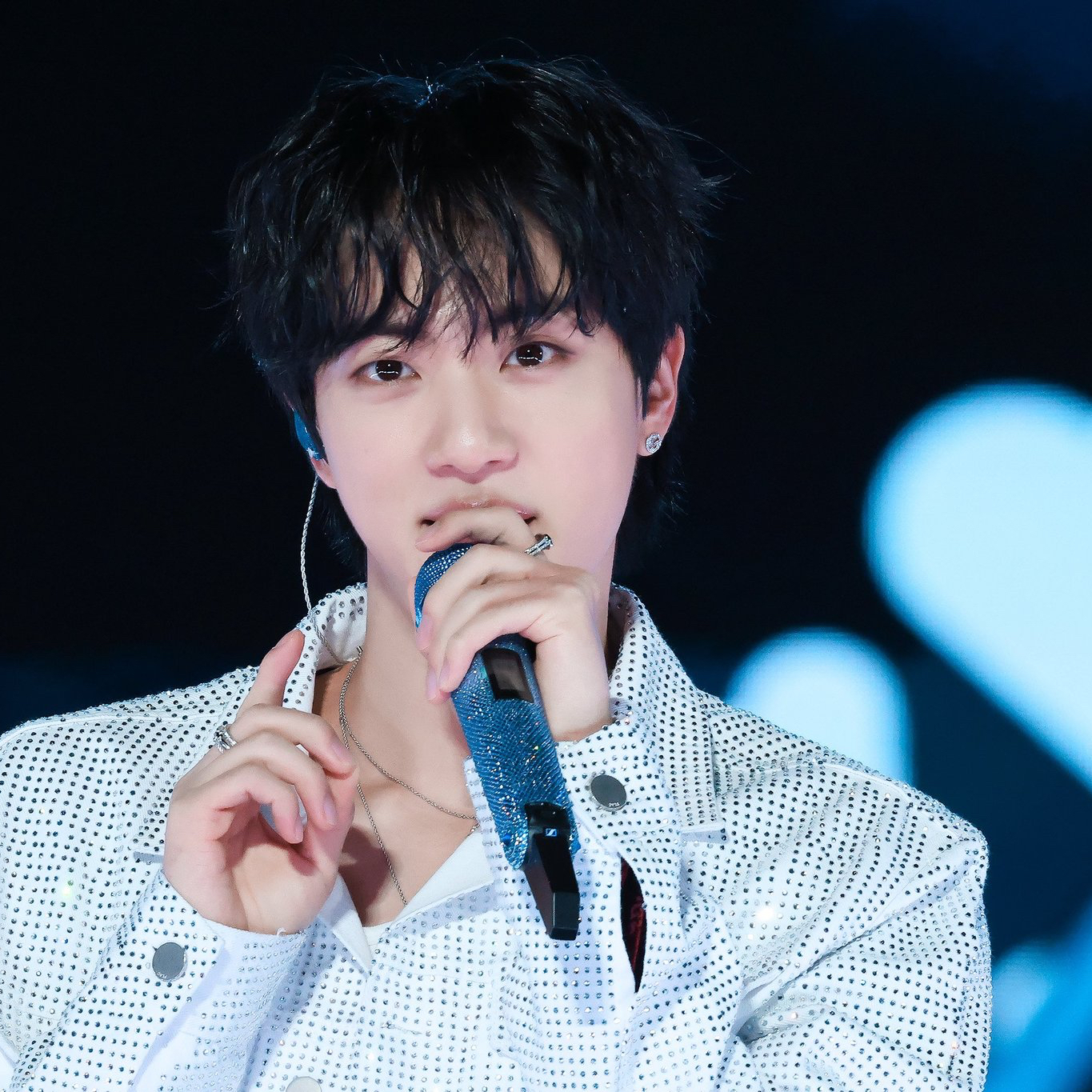 Foto aktivitas terbaru Jin (BTS)