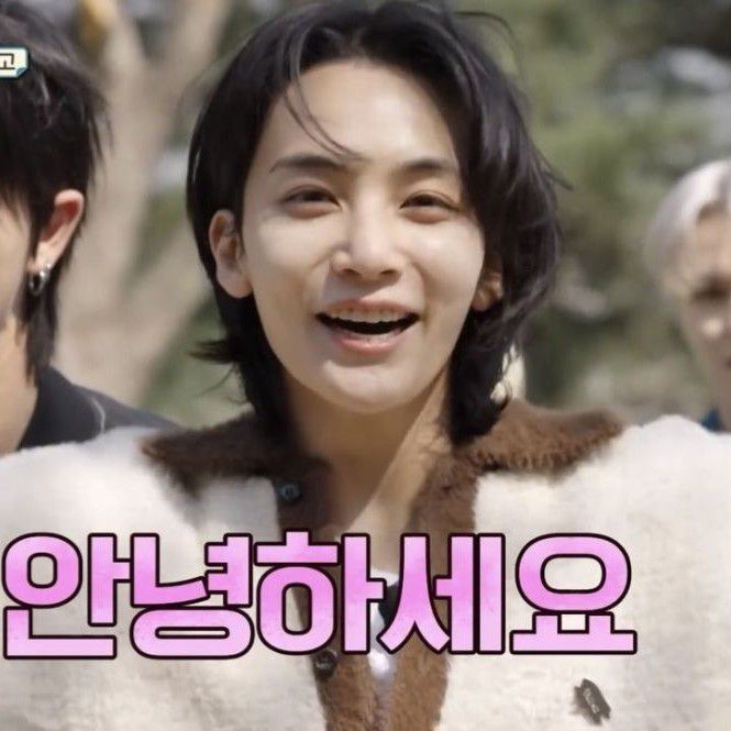 Latest photo of Jeonghan (SEVENTEEN)