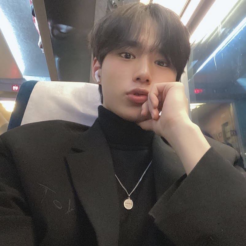 Latest photo of Kim Junseo (WEi)