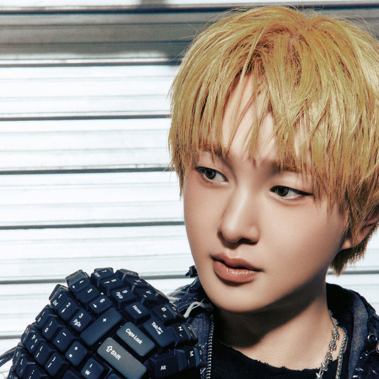 A moment captured by Onew (SHINee)'s fan