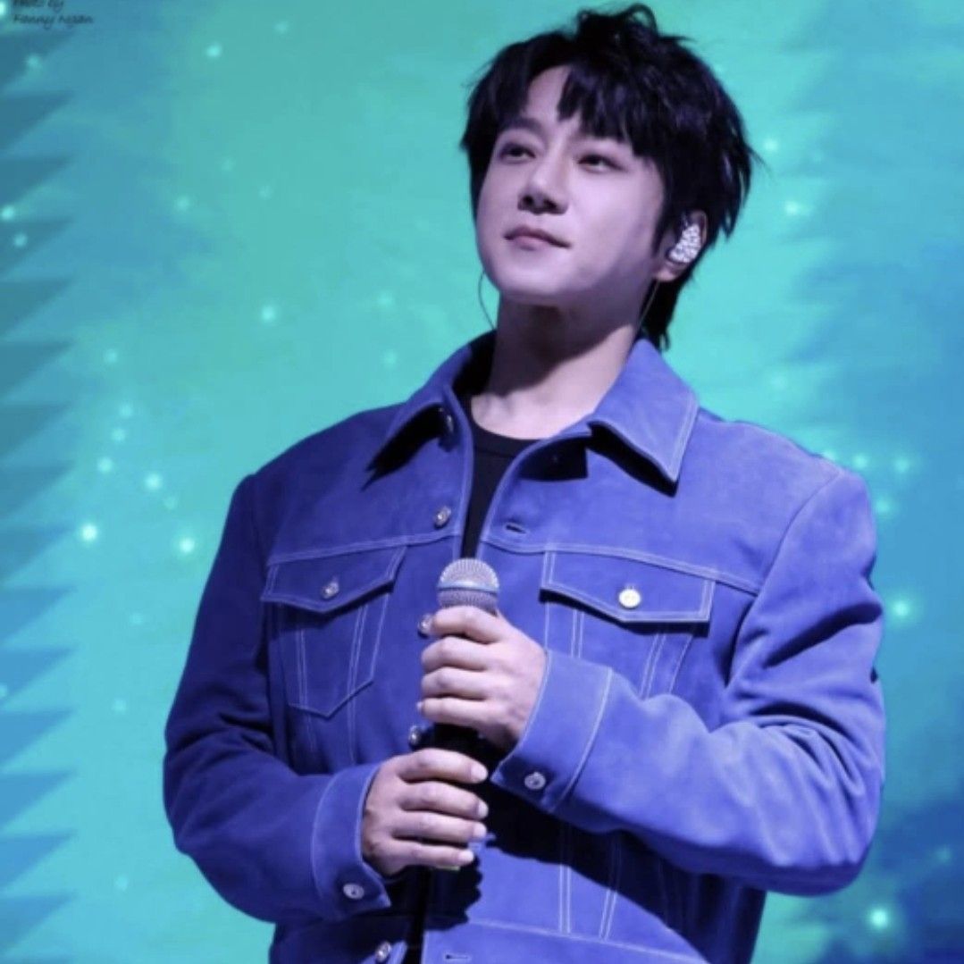 Momen yang diabadikan oleh penggemar Hwang Chiyeol