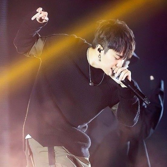 Recent activity shot of Eun Jiwon (SECHSKIES)