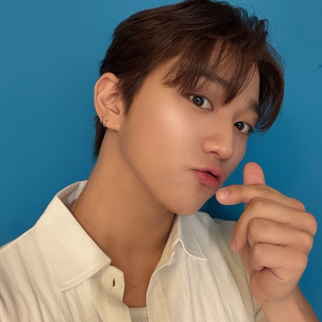 A moment captured by Hong Joochan (GoldenChild)'s fan