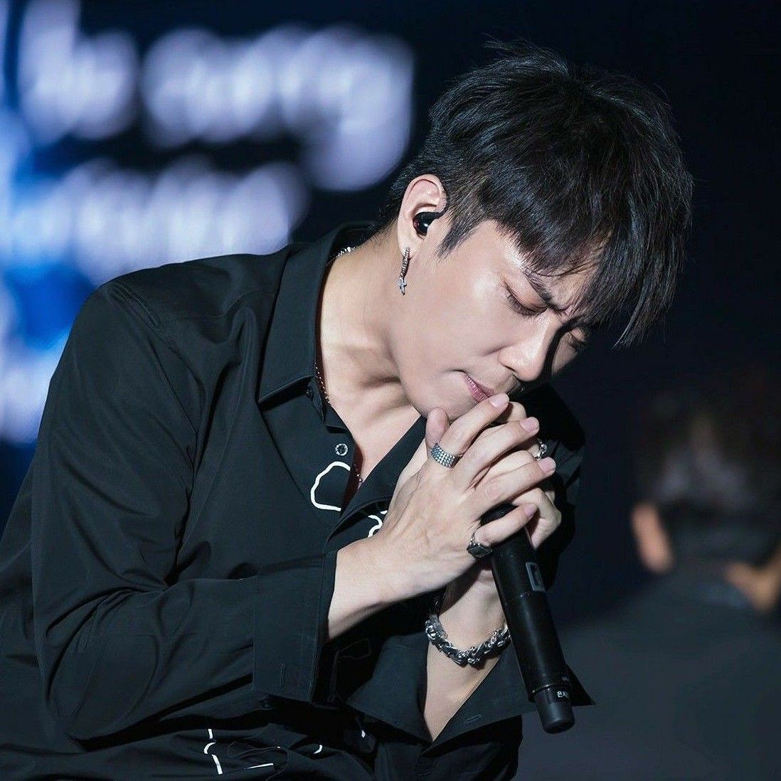 Latest photo of Eun Jiwon (SECHSKIES)
