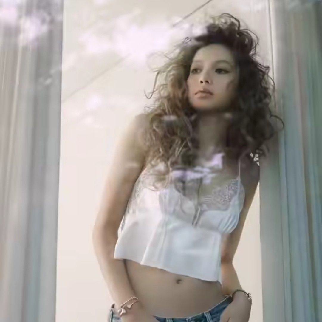 Foto terbaru Lisa (BLACKPINK)