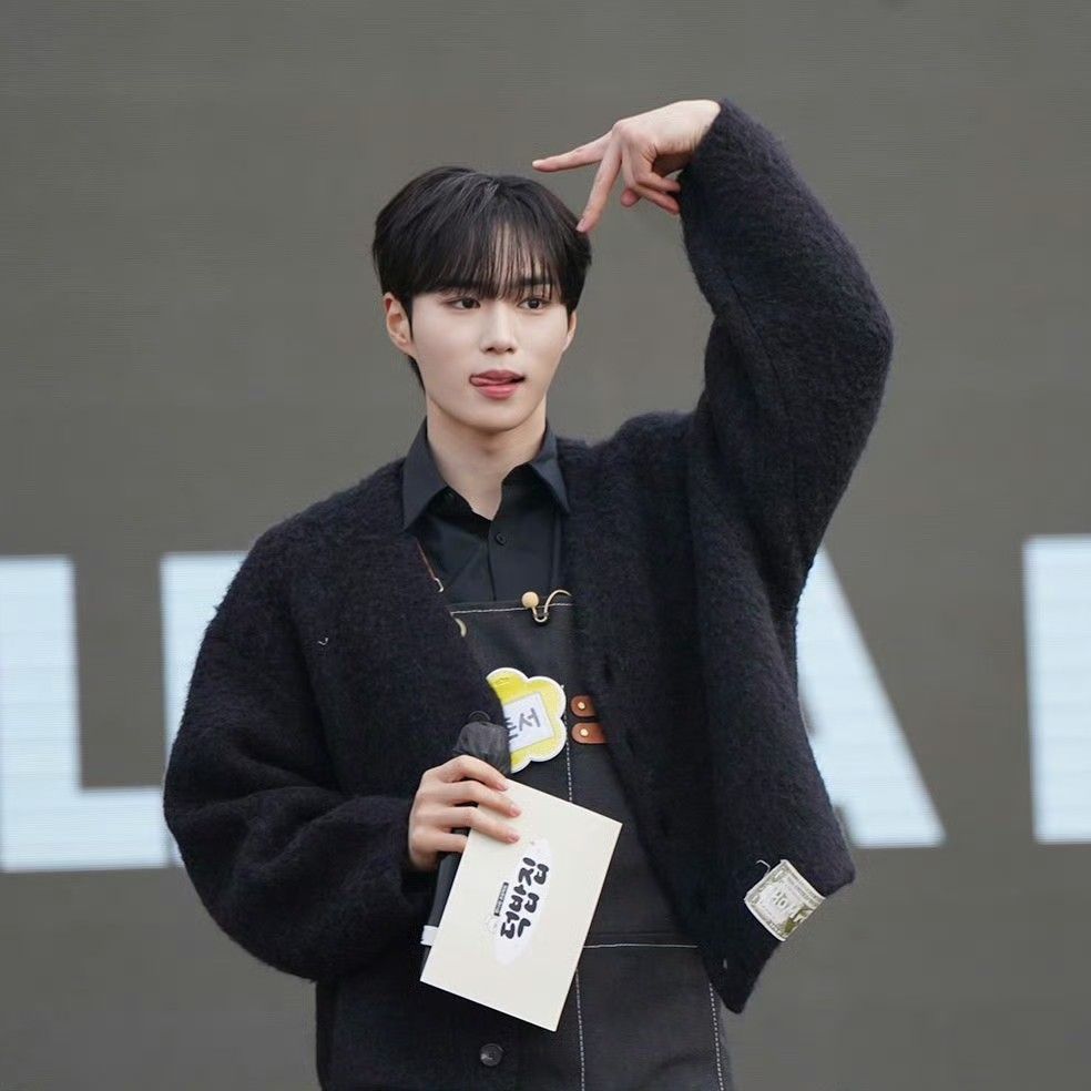 A moment captured by Kim Junseo (ALPHA DRIVE ONE)'s fan