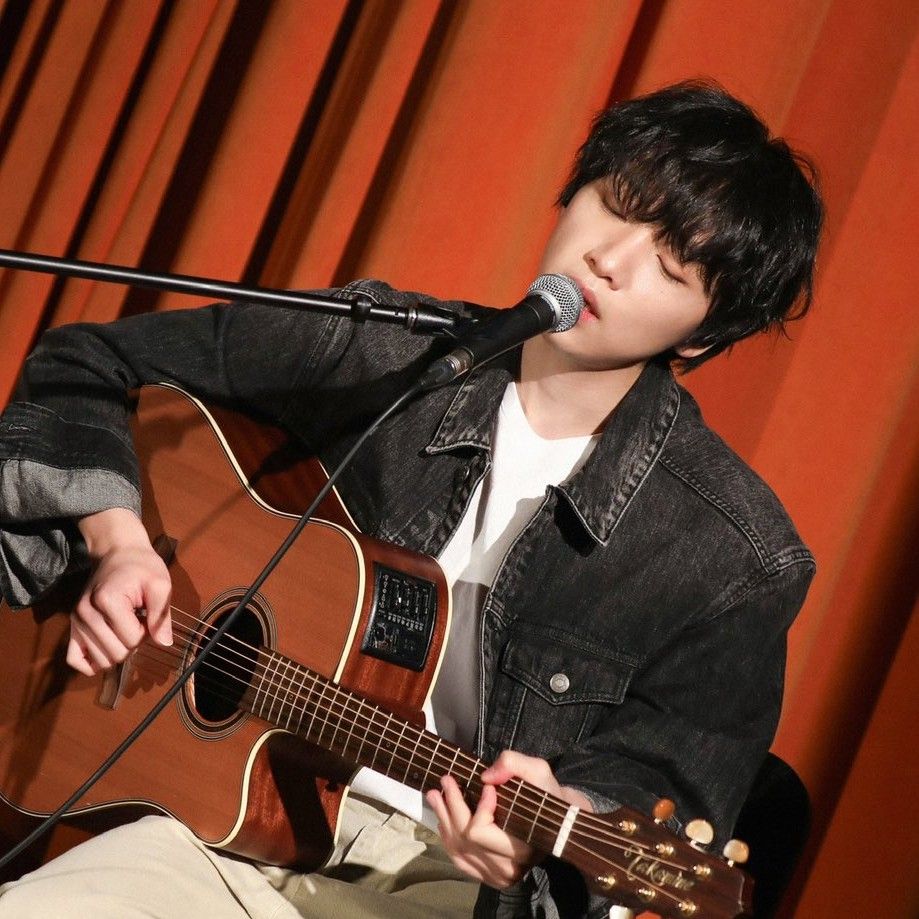 A moment captured by Jeong Sewoon's fan