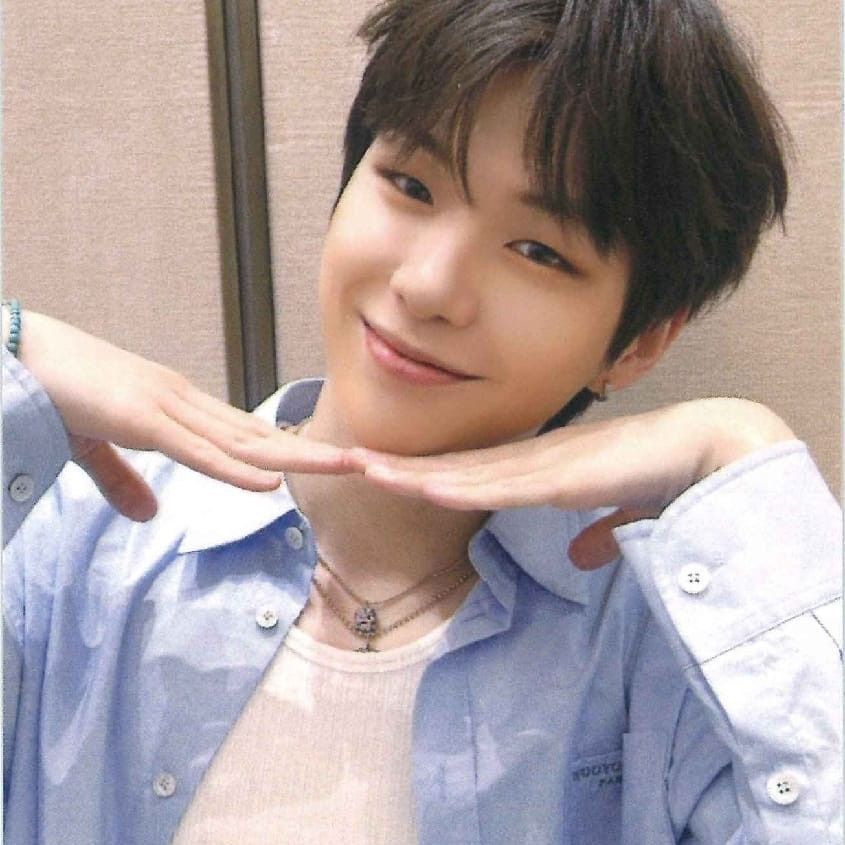 강다니엘의 비하인드 컷