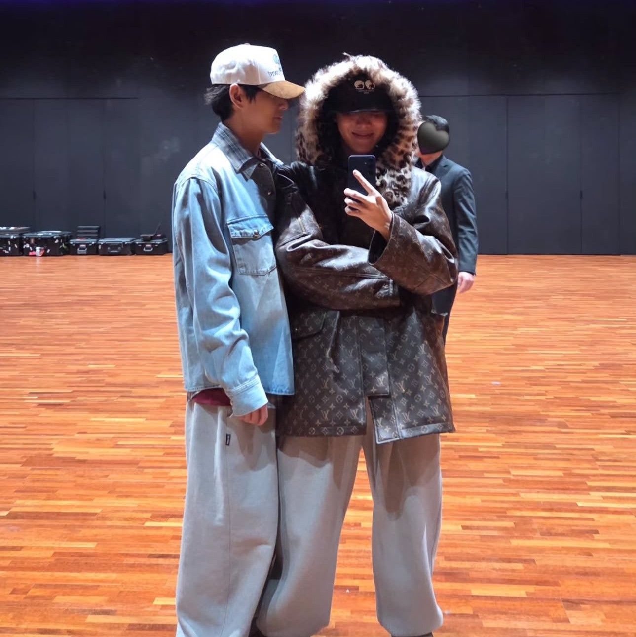 Behind-the-scenes cut of BTS