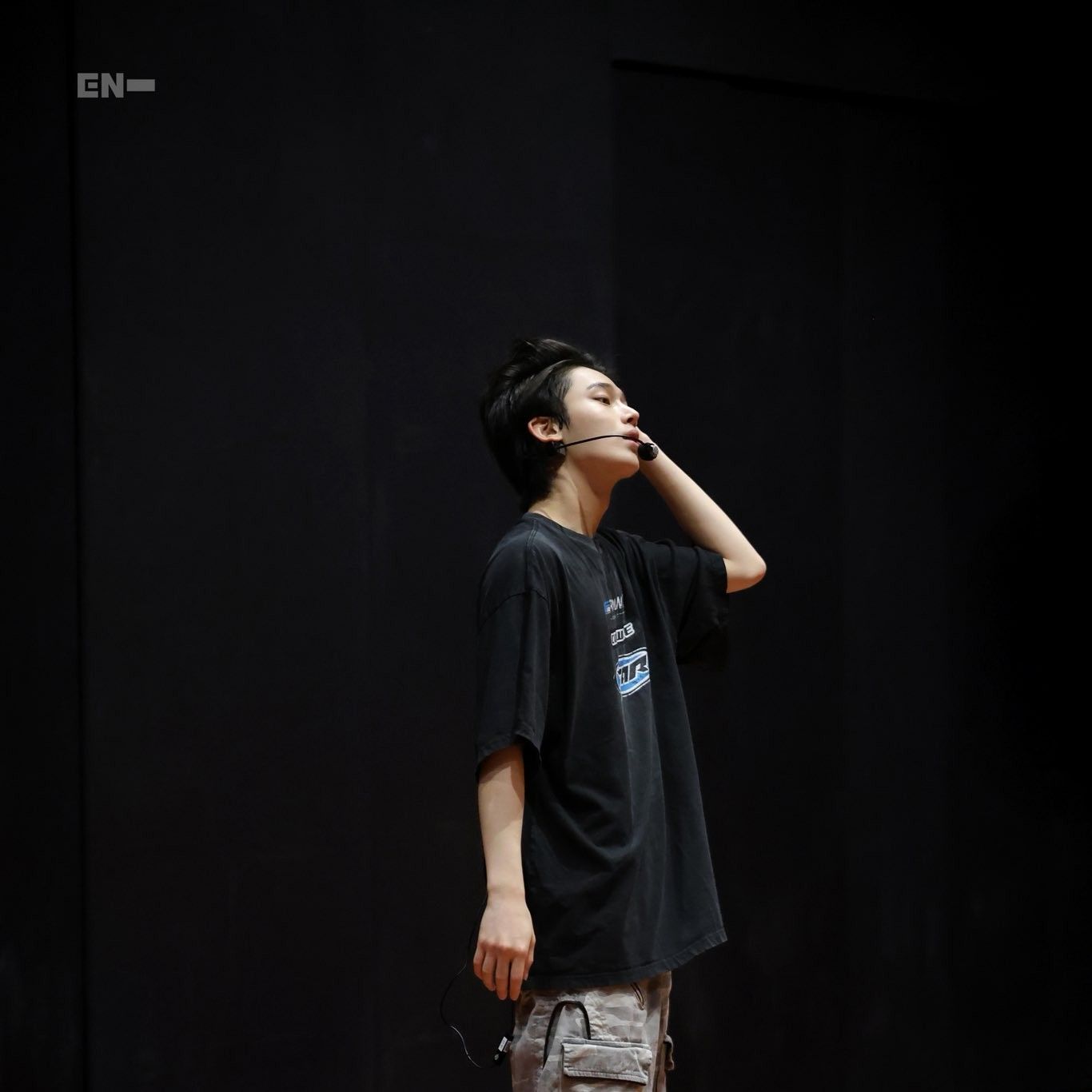 선우 (ENHYPEN)의 비하인드 컷