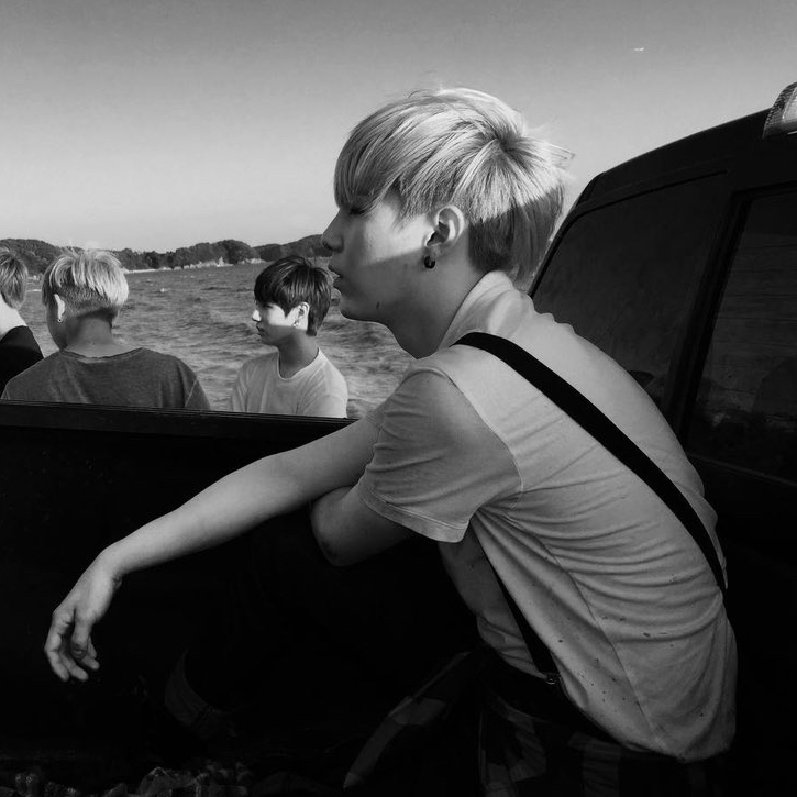 SUGA (防弹少年团)的最新活动照片