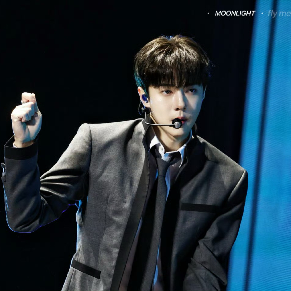 Latest photo of Sehun (EXO)