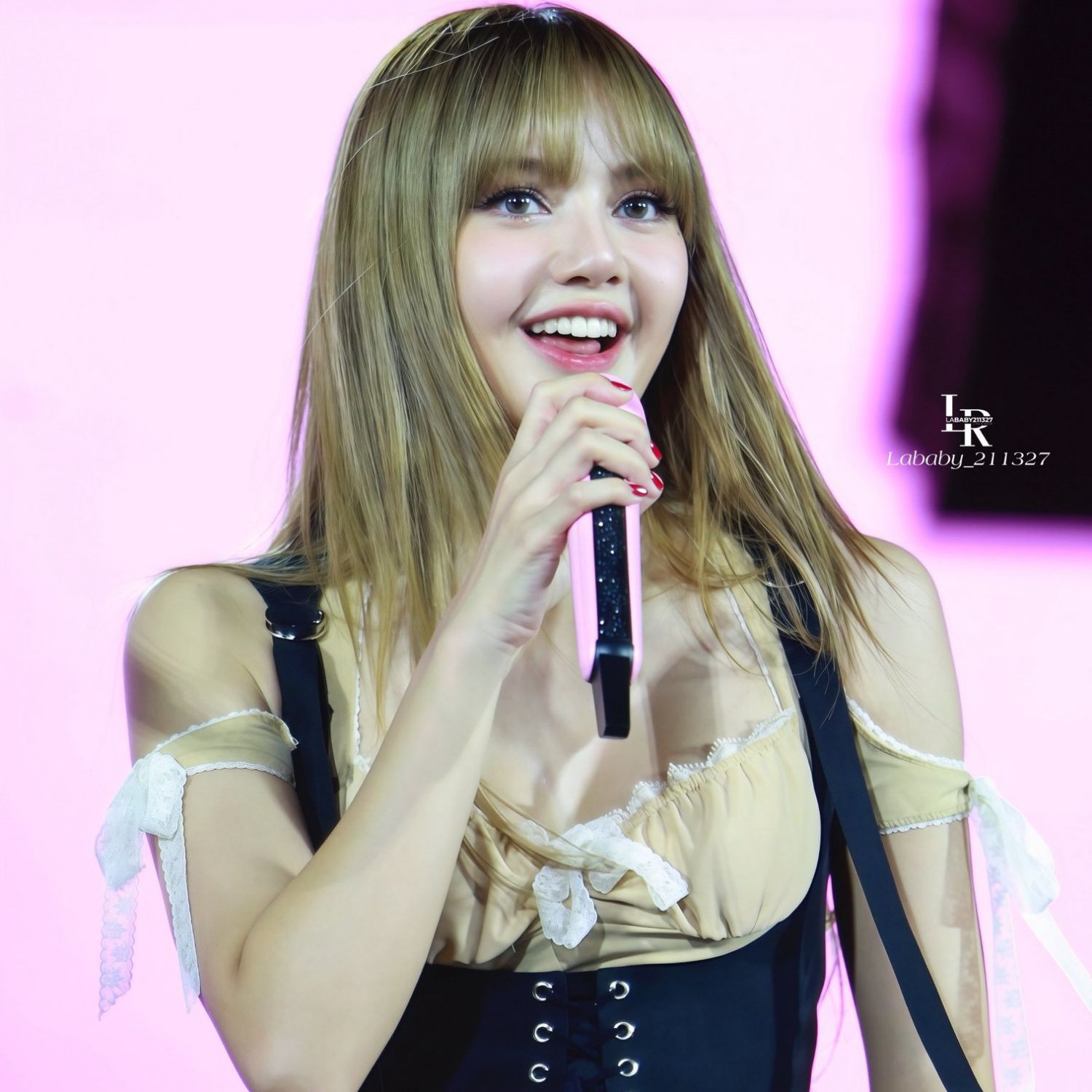 리사 (BLACKPINK) 팬이 찍은 순간