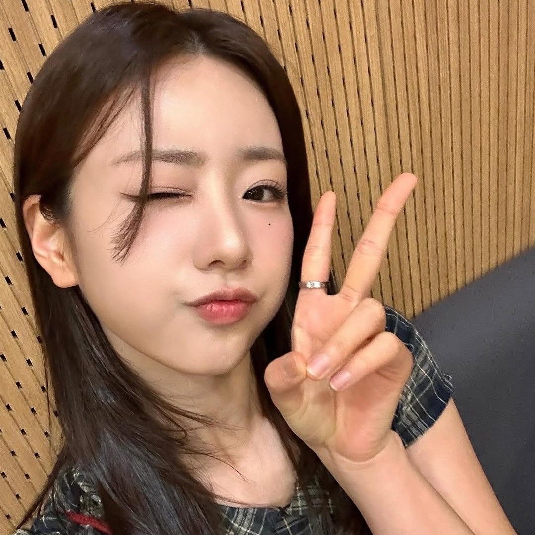 Recent activity shot of Yoon Bomi (Apink)
