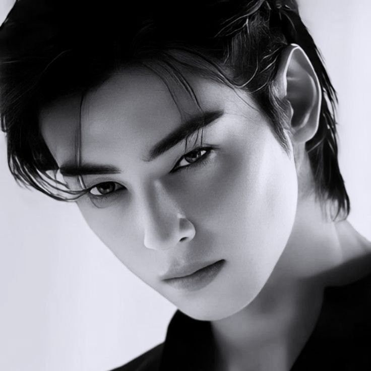 Latest photo of Eunwoo (ASTRO)