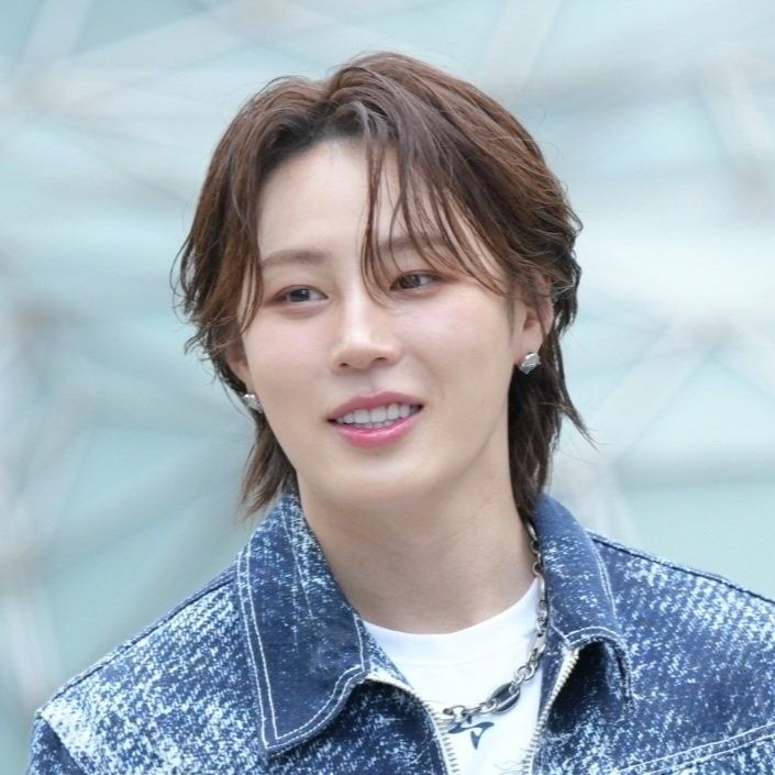 Latest photo of Ha Sungwoon
