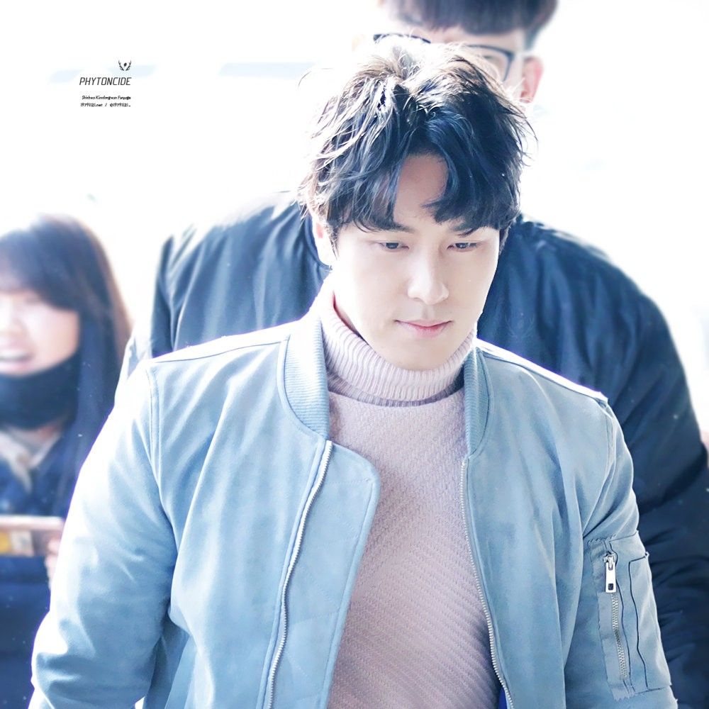 A moment captured by Kim Dongwan (SHINHWA)'s fan