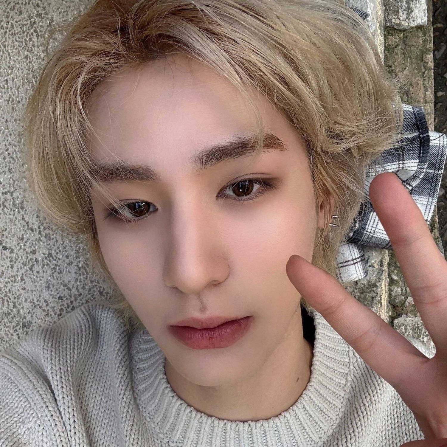 A heartfelt wallpaper shared by Leehan (BOYNEXTDOOR)'s fans