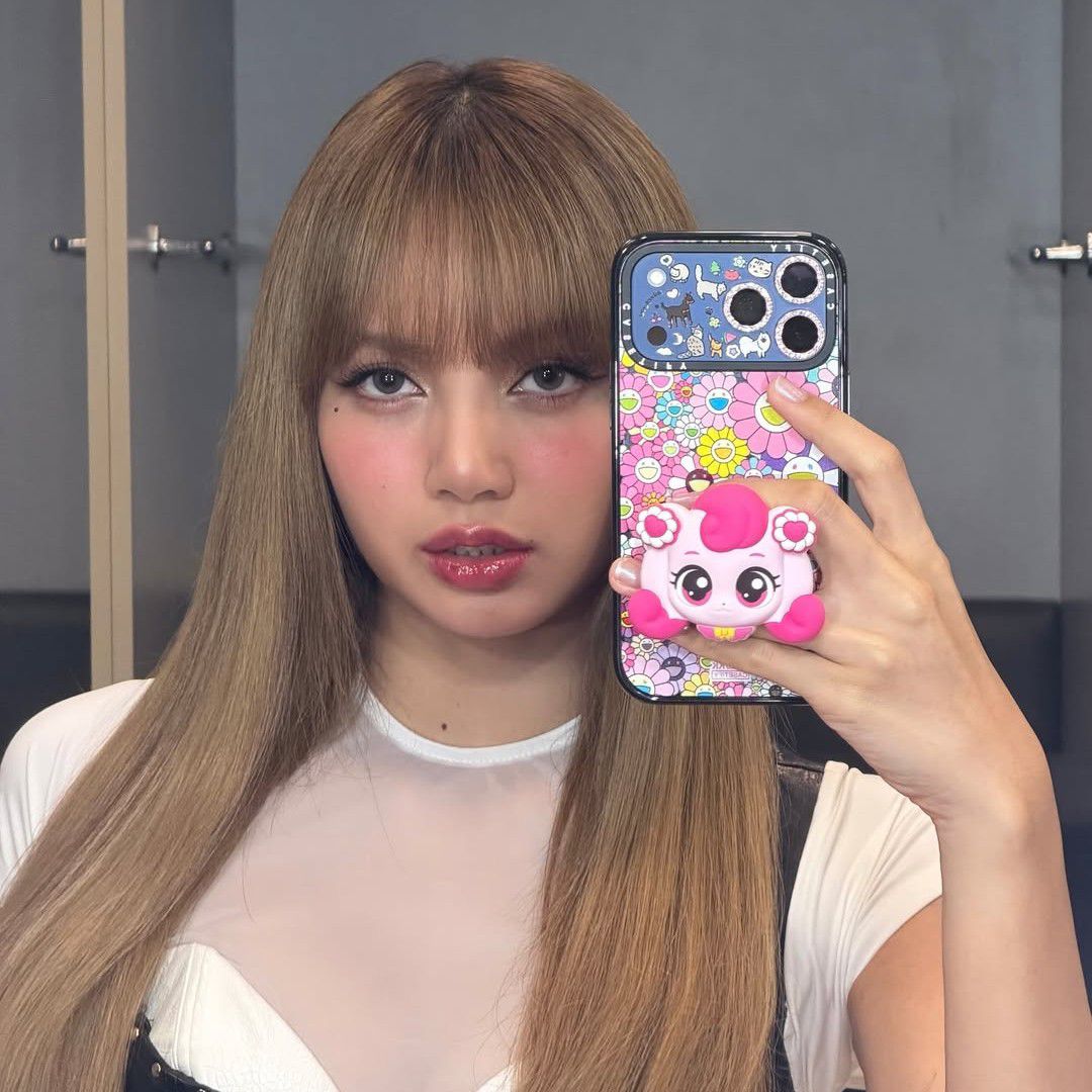 Lisa (BLACKPINK)的最新照片