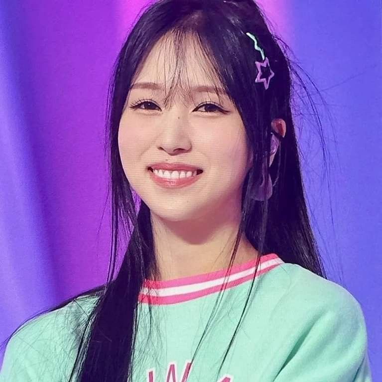 Recent activity shot of Mina (TWICE)