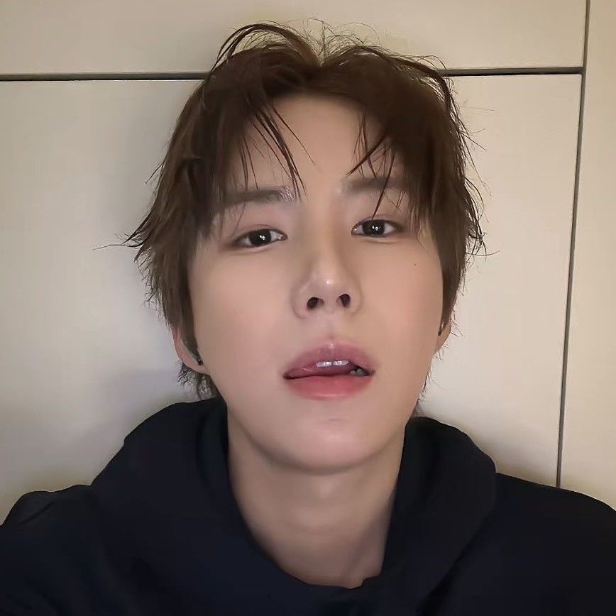 Latest photo of Wow (A.C.E)