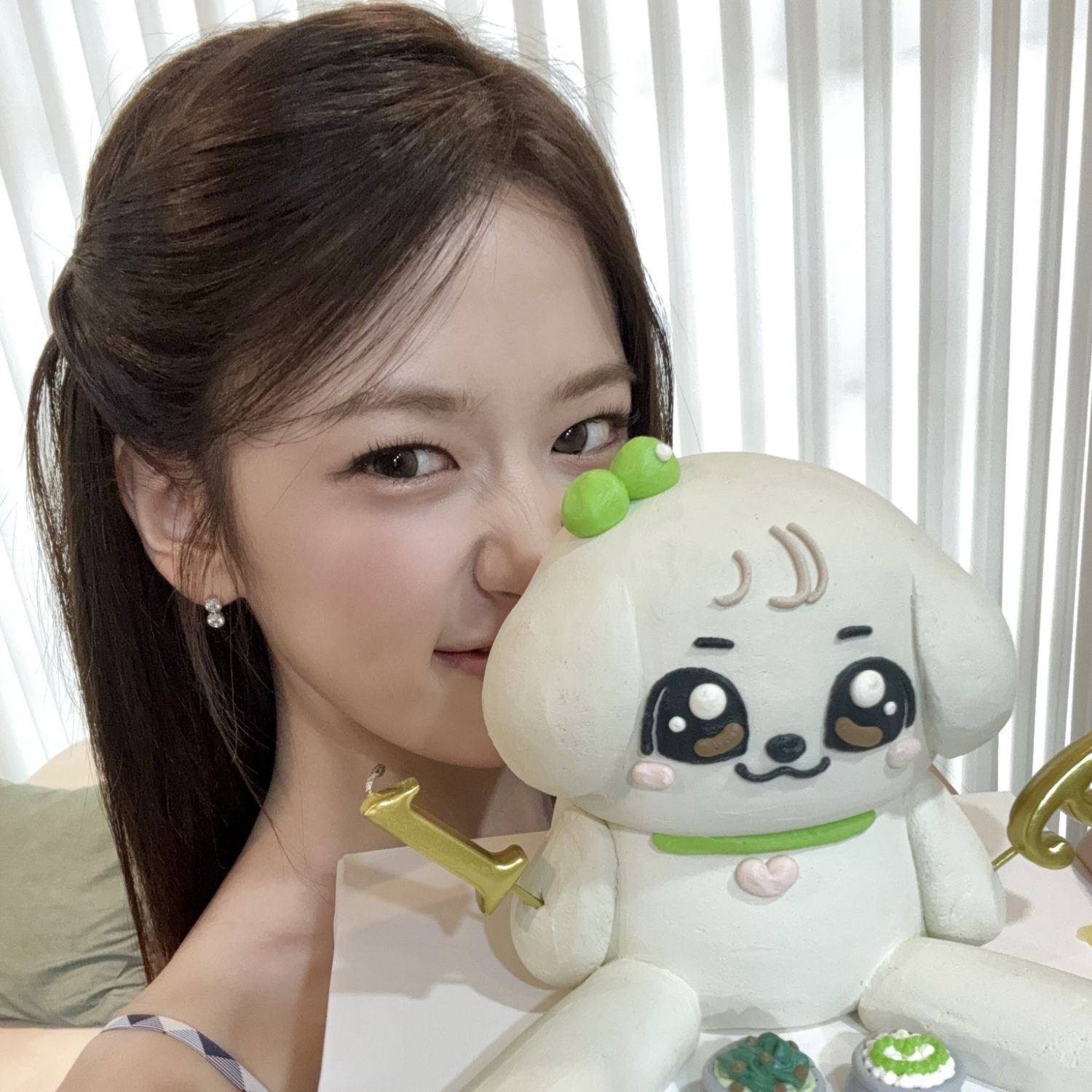 Latest photo of An Yujin (IVE)