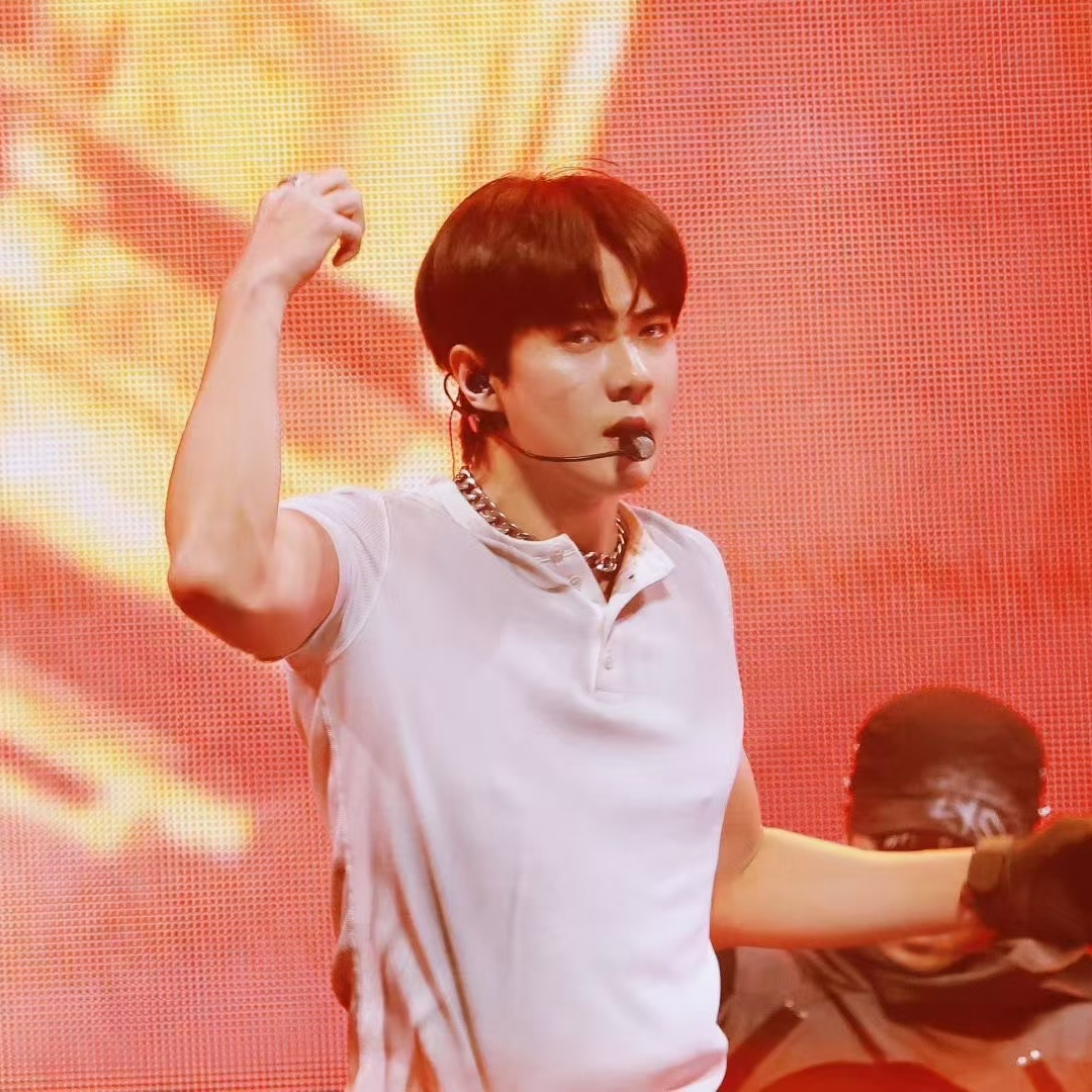 세훈 (EXO) 최근 활동샷