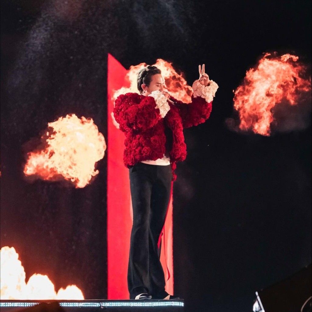 Recent activity shot of G-DRAGON (BIGBANG)