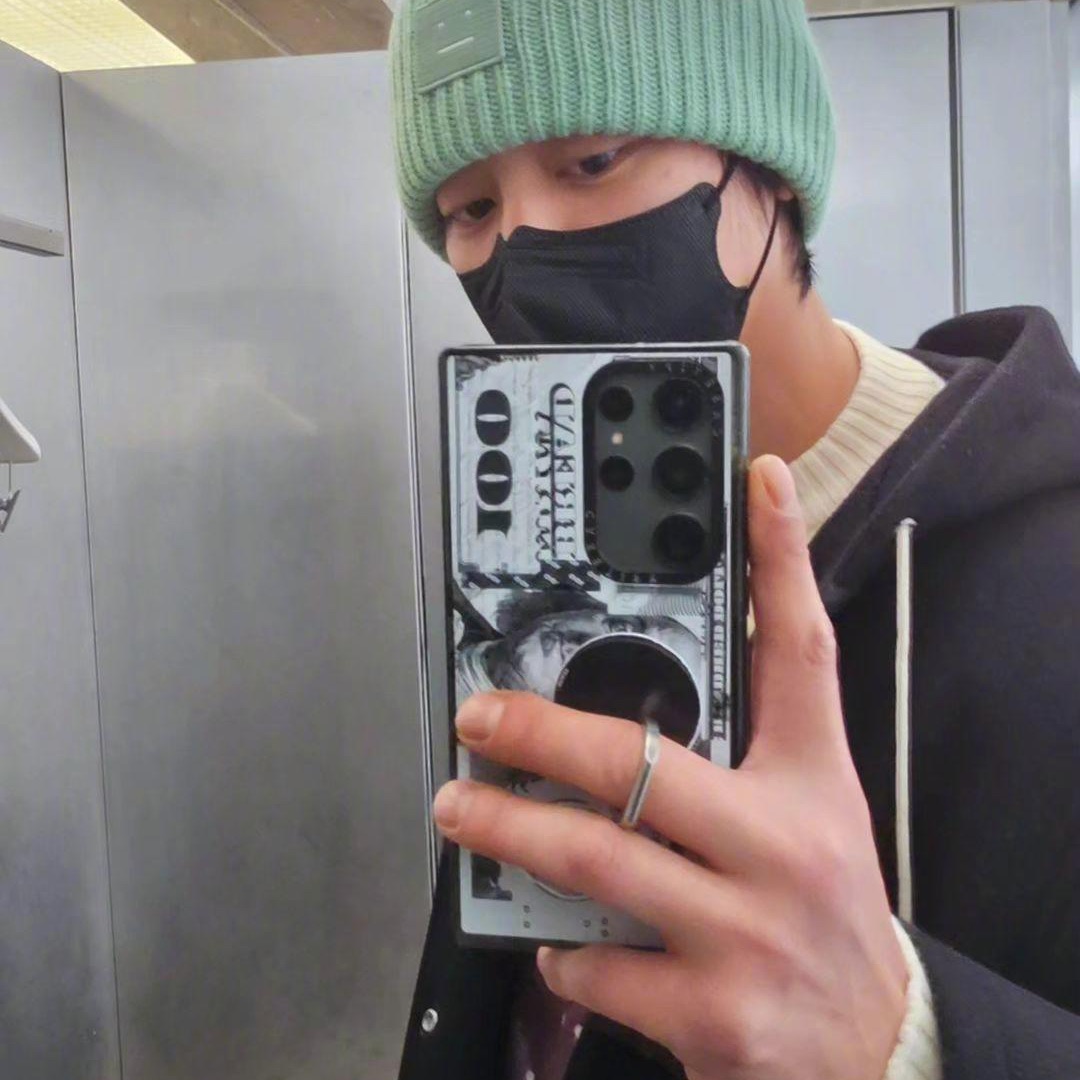 Potret di balik layar EXO
