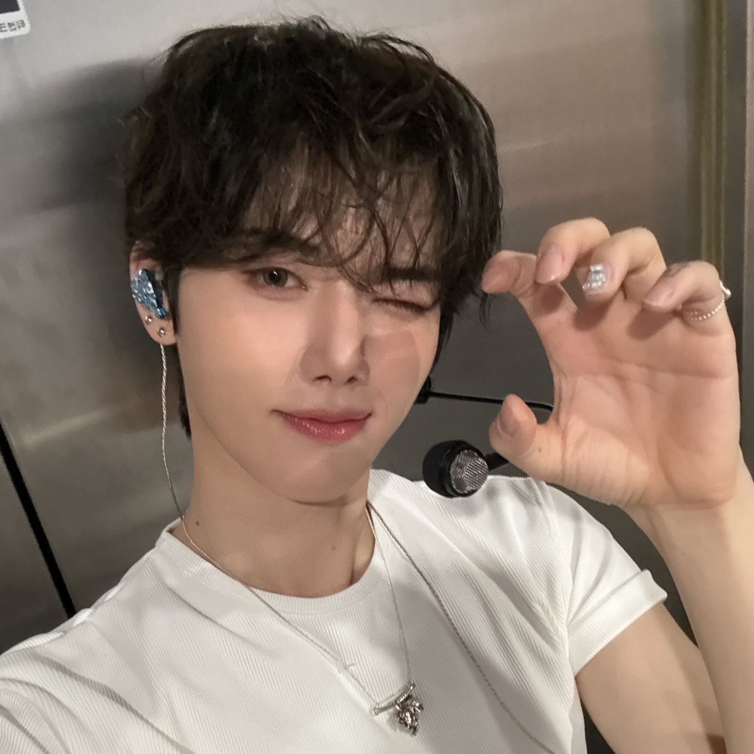 Behind-the-scenes cut of Minhee (CRAVITY)
