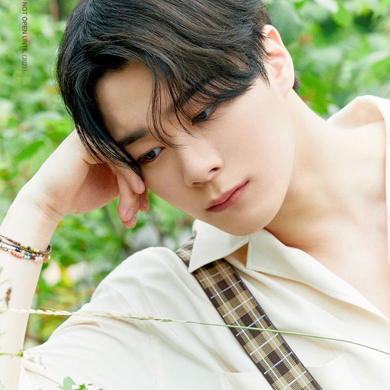 Latest photo of Moonbin (ASTRO)