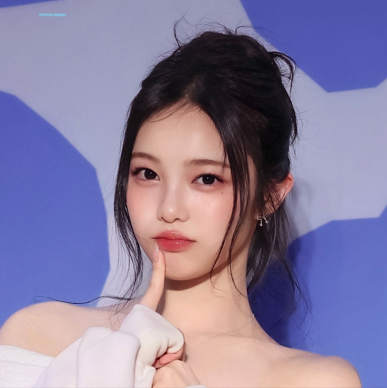 A moment captured by Ian (Hearts2Hearts)'s fan