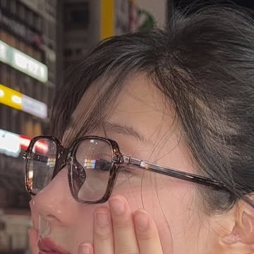 Latest photo of Jeong Yein (Lovelyz)