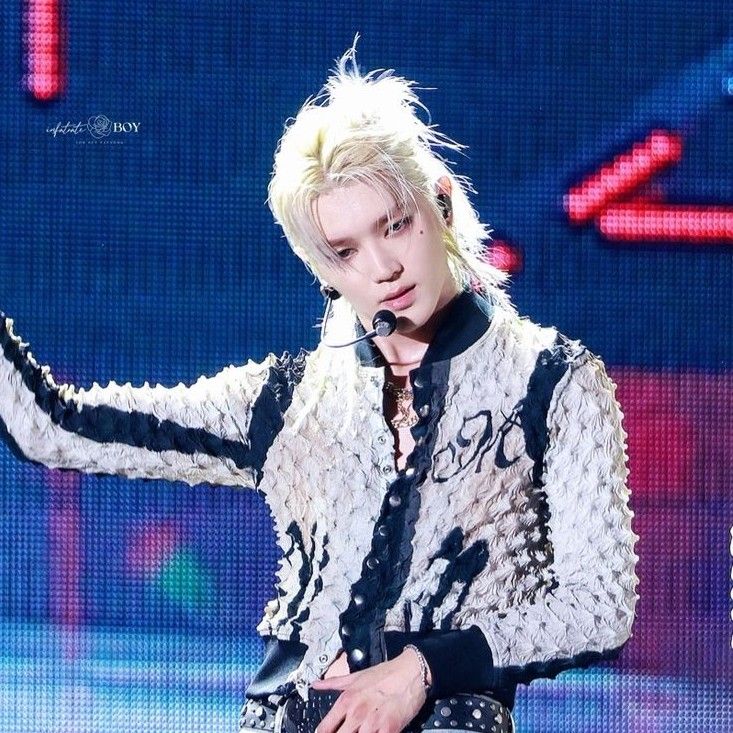 A moment captured by Taeyong (NCT 127)'s fan