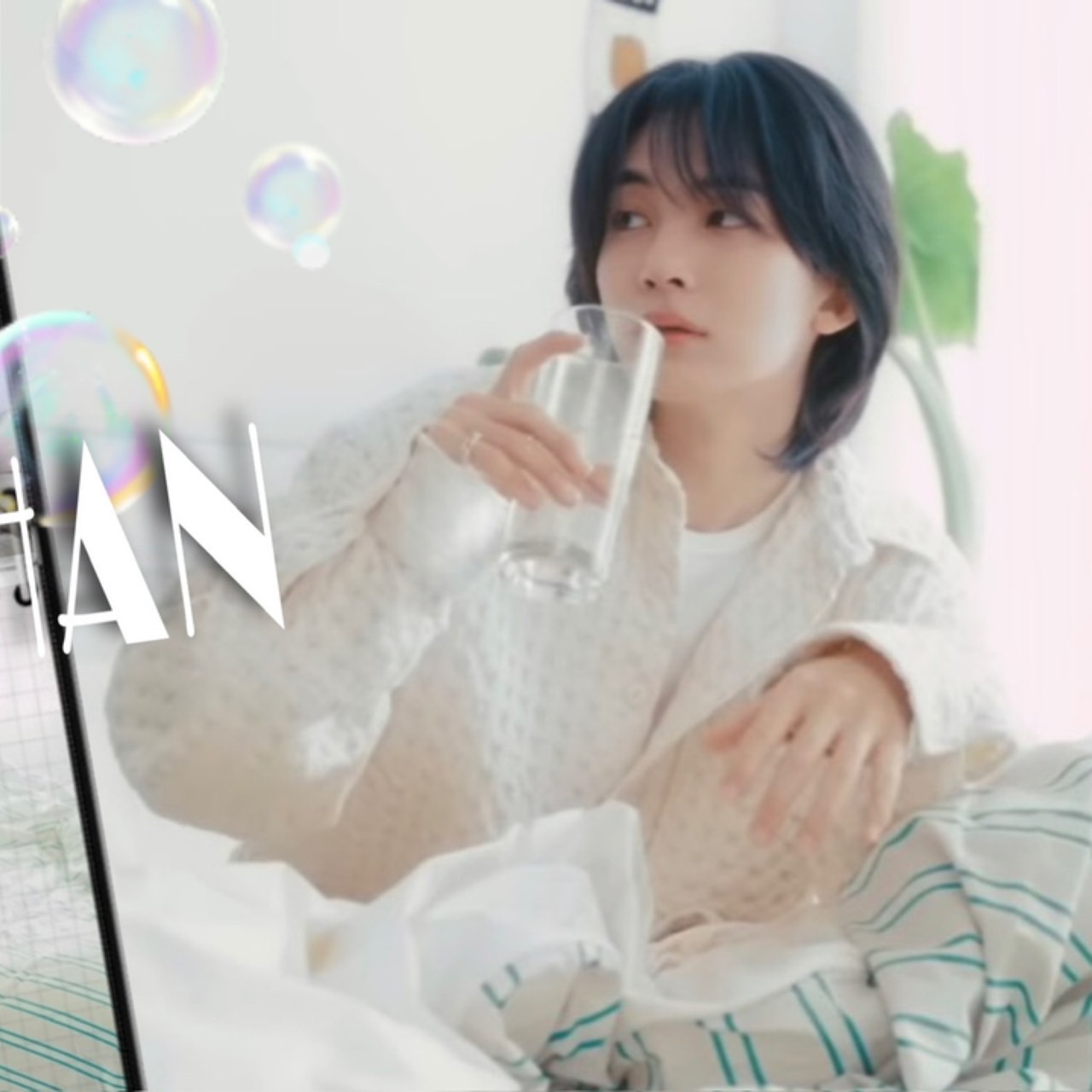 A moment captured by Jeonghan (SEVENTEEN)'s fan